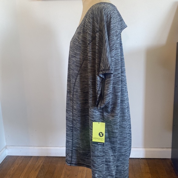 NEW Xersion 4X quick dri top - Picture 6 of 9